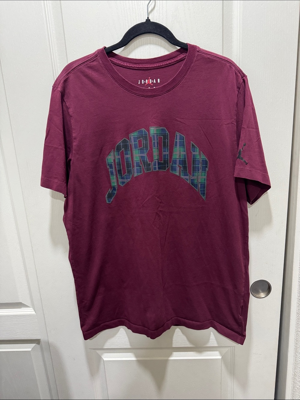 Jordan Men’s T-Shirt XL Burgundy Plaid Logo Graphic Jumpman Streetwear